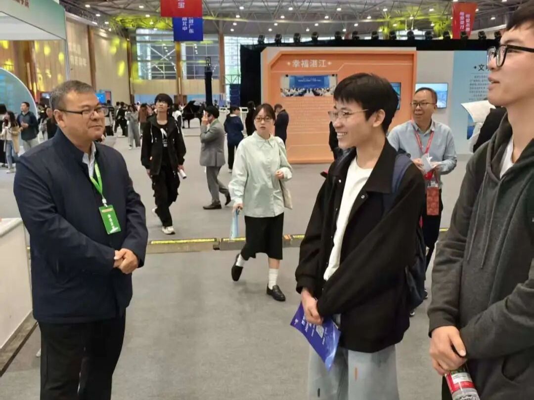 【2025年04月28日】百万英才汇南粤丨william威廉中文官网赴成都参加人才专场招聘会